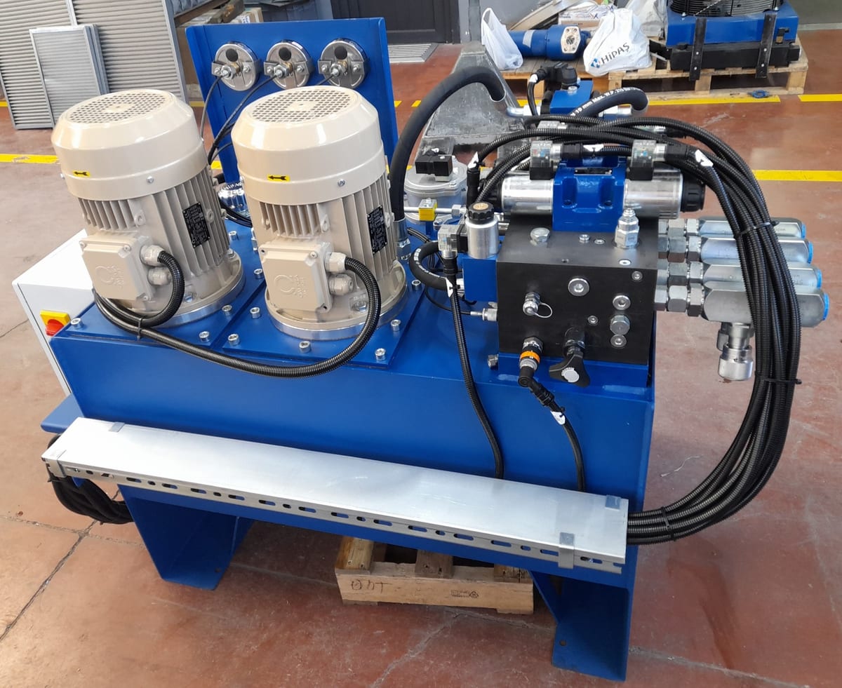 Değişken Kuvvetlere Ayarlanabilen Perçin Makinası Hidrolik ve Otomasyon Sistemi